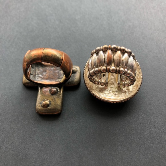 2 Cowboy Gypsy Boho Rhinestone Cross Pistols Rings - Picture 2 of 4